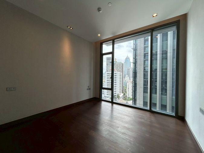 picture Starting from THB 20 million, own a Sukhumvit condominium with fixed parking and direct 0-metre access to the Green Line BTS. - 13/22