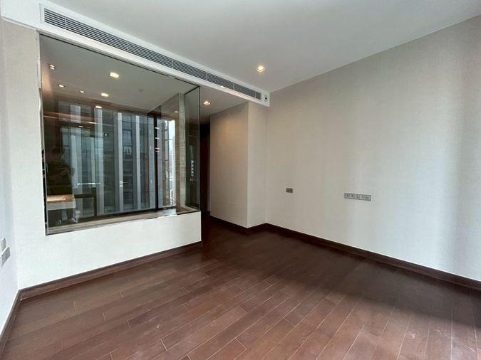 picture Starting from THB 20 million, own a Sukhumvit condominium with fixed parking and direct 0-metre access to the Green Line BTS. - 10/22