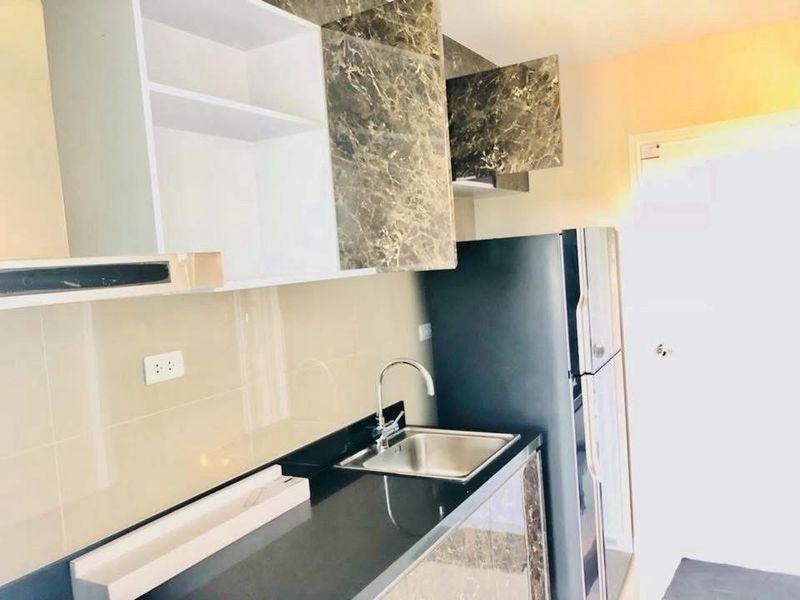 picture Condo for sale, Sea Hill Sriracha. Beautiful unit, move in Ready, great view, excellent value. - 7/13