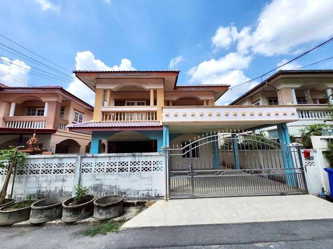 รูป ปล่อยเช่า‼️บ้านเดี่ยว มบ.ช.รุ่งเรือง 6 ขนาด 54 วา 4 ห้องนอน 3 ห้องน้ำ จอดรถได้ 2 คัน บางบัวทอง นนทบุรี - รูปที่ 2/20