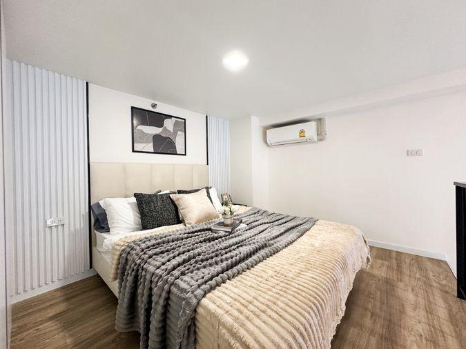 รูป ขายด่วน คอนโดduplex 2ชั้น เพดานสูงโปร่ง สบาย ตกแต่งพร้อมเข้าอยู่ ใกล้แฟชั่นไอส์แลนด์ - รูปที่ 2/16