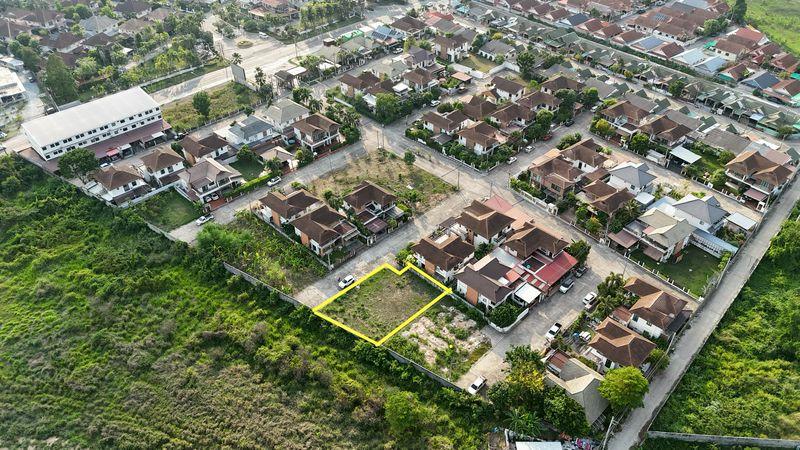 picture Beautiful land plot in View Mai 3 Village, Sriracha, ready to build a house. - 2/15