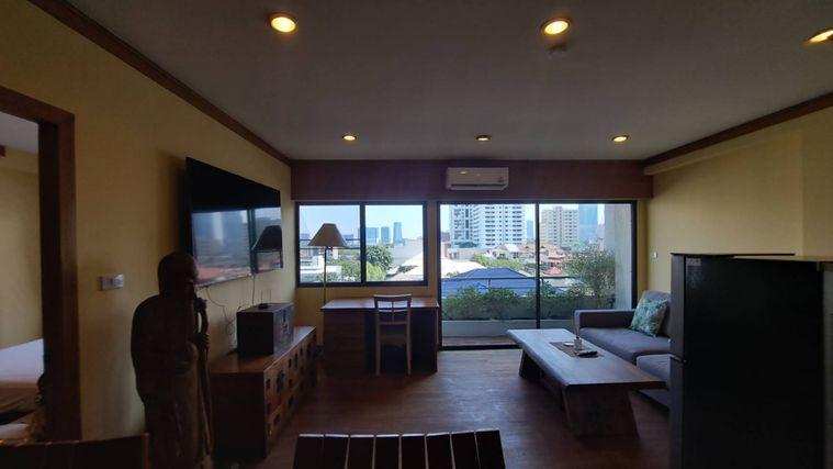 picture For rent: Saranjai Mansion, 1 bedroom, 1 bathroom. Quiet and peaceful with a beautiful, unblocked view. - 9/13