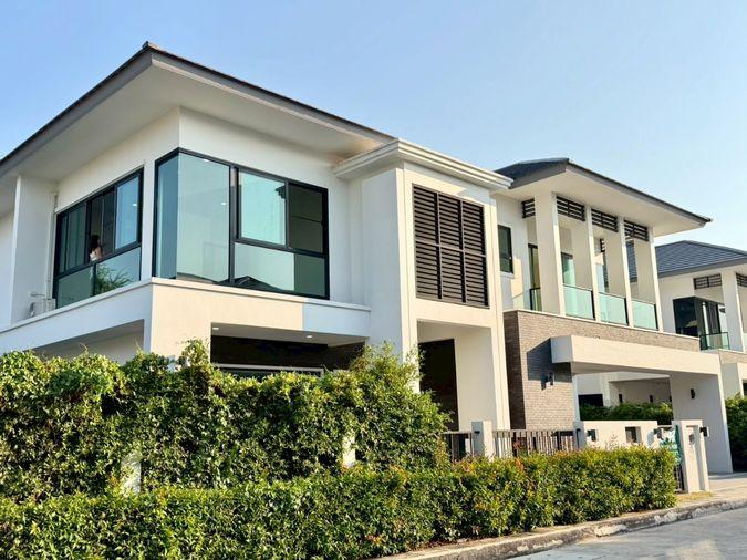 รูป  บ้านเดี่ยวหรู ทำเล Prime ใกล้ Central Chonburi เพียง 900 เมตร  ที่ดิน 125 ตร.วา  ✨ 4 ห้องนอน 3 ห้องน้ำ (ขยายใหญ่พิเศษ) - รูปที่ 1/24