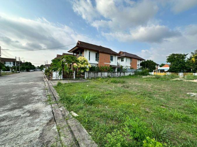 รูป ที่ดินสวย ในหมู่บ้านวิวไม้ 3 ศรีราชา พร้อมสร้างบ้าน - รูปที่ 9/15