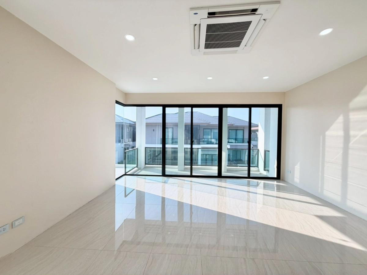 รูป  บ้านเดี่ยวหรู ทำเล Prime ใกล้ Central Chonburi เพียง 900 เมตร  ที่ดิน 125 ตร.วา  ✨ 4 ห้องนอน 3 ห้องน้ำ (ขยายใหญ่พิเศษ) - รูปที่ 21/24