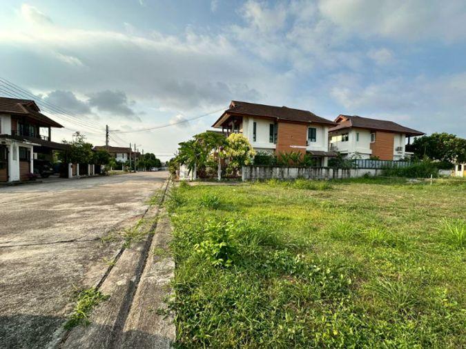 รูป ที่ดินสวย ในหมู่บ้านวิวไม้ 3 ศรีราชา พร้อมสร้างบ้าน - รูปที่ 11/15