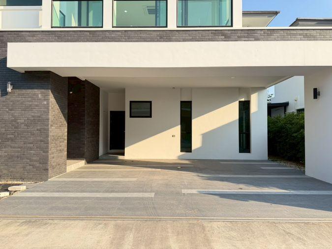 รูป  บ้านเดี่ยวหรู ทำเล Prime ใกล้ Central Chonburi เพียง 900 เมตร  ที่ดิน 125 ตร.วา  ✨ 4 ห้องนอน 3 ห้องน้ำ (ขยายใหญ่พิเศษ) - รูปที่ 4/24