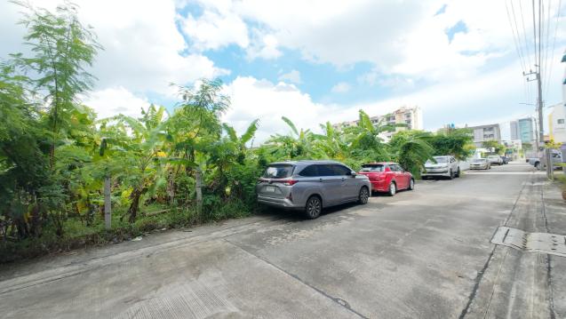 picture Beautiful corner plot of land in Ladprao 122. - 6/11