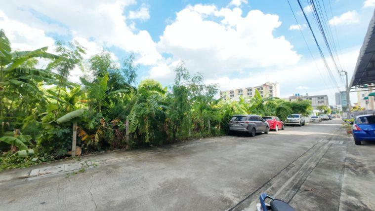 picture Beautiful corner plot of land in Ladprao 122. - 3/11