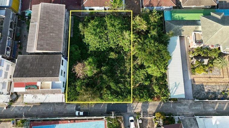 picture Beautiful land in Sriracha, near Sukhumvit Road, located in a community area, ready for development. - 1/12