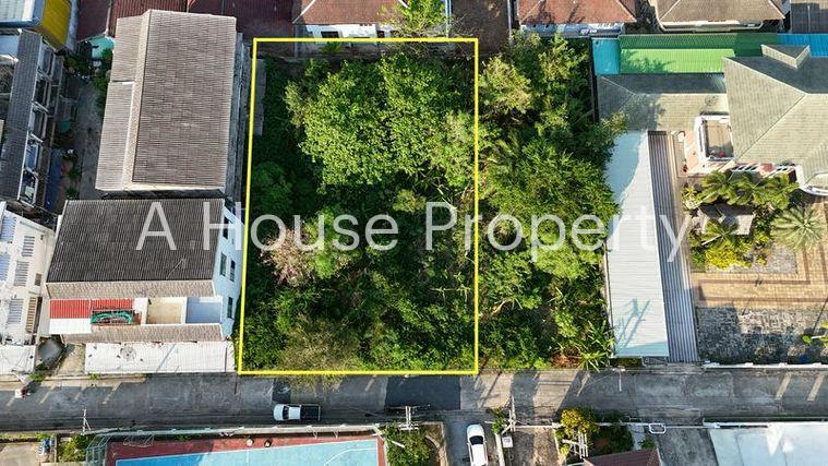 picture Beautiful land in Sriracha, near Sukhumvit Road, located in a community area, ready for development. - 1/12
