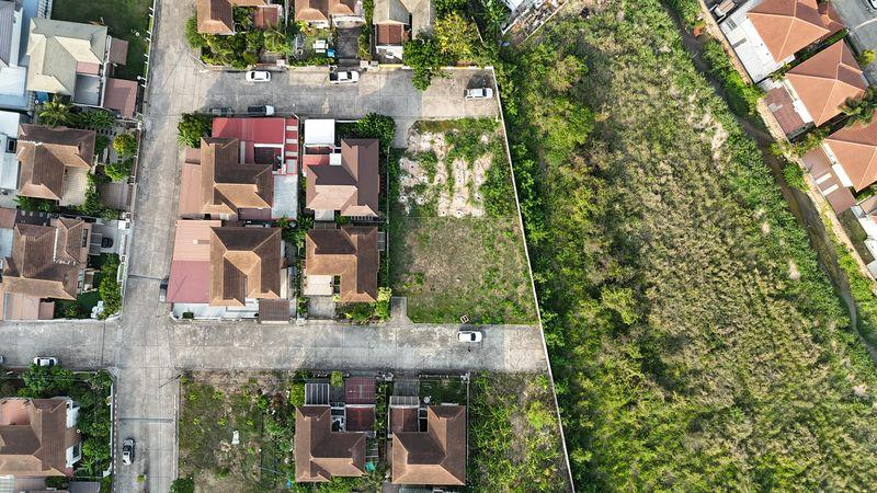 picture Beautiful land plot in View Mai 3 Village, Sriracha, ready to build a house. - 8/15
