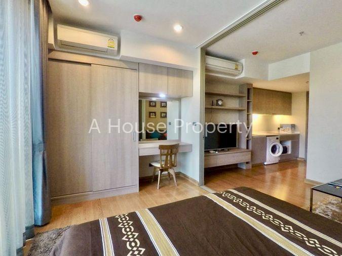 picture Luxury condo for rent, Marina Bay Front Sriracha, beachfront. - 2/6