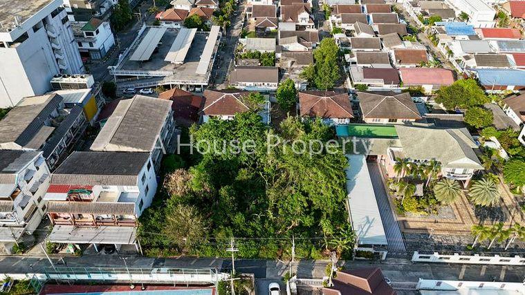 picture Beautiful land in Sriracha, near Sukhumvit Road, located in a community area, ready for development. - 7/12