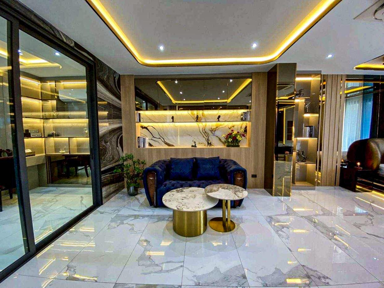 รูป 5 Bedroom Luxury House for Sale in East Pattaya - รูปที่ 3/16