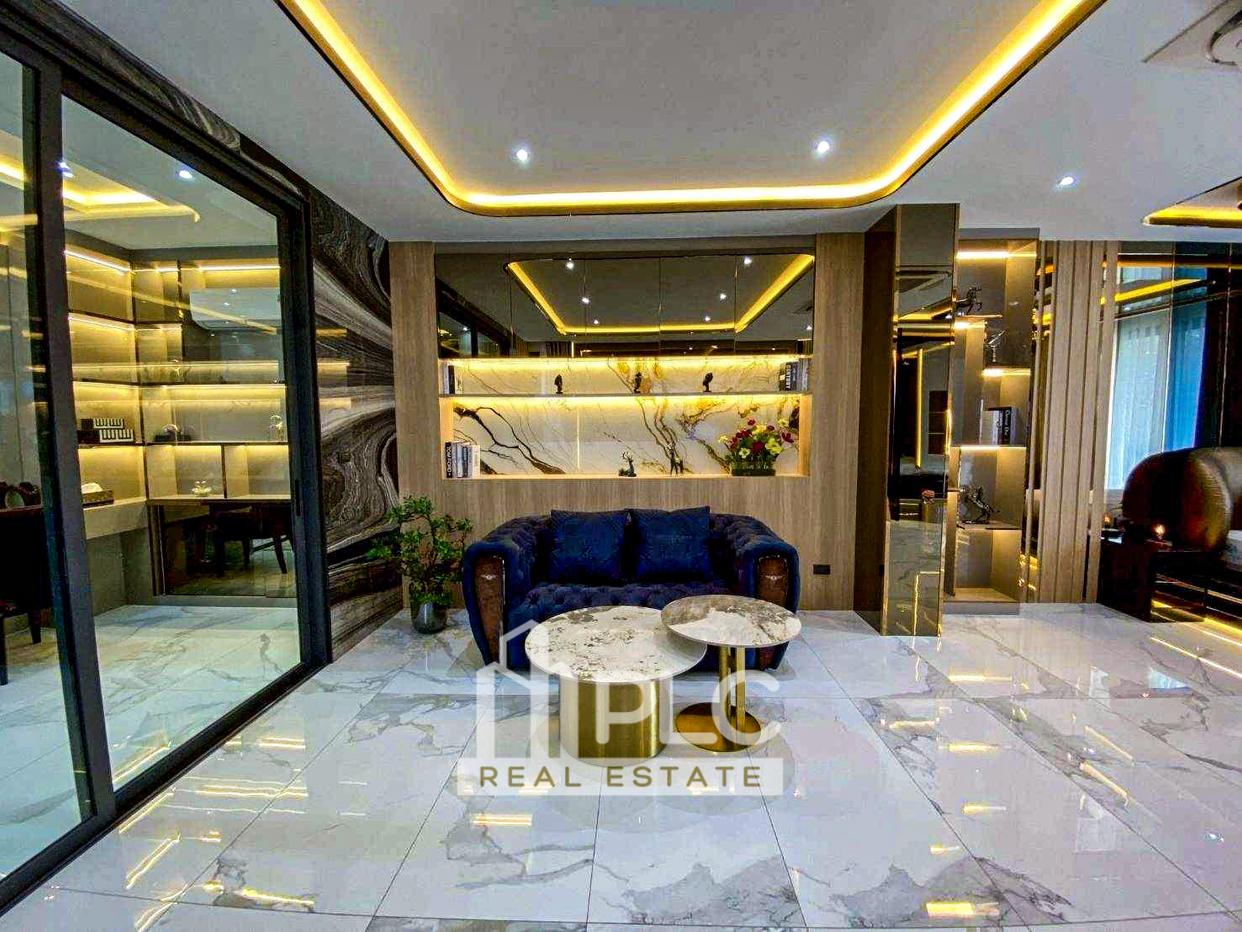 รูป 5 Bedroom Luxury House for Sale in East Pattaya - รูปที่ 3/16