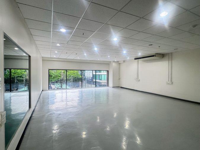 รูป BBD Building พระราม4 118ตรม พื้นที่สำนักงานให้เช่า ใกล้ MRT สามย่าน หัวลำโพง สามย่านมิตรทาวน์ สีลม MBK สยามพารากอน - รูปที่ 1/5