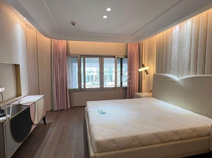 รูป ✨ ที่สุดของคฤหาสน์ลอยฟ้า พร้อมสระว่ายน้ำส่วนตัวทุกยูนิต Le Raffiné Sukhumvit 24 ห้อง Duplex ขนาดใหญ่ บนทำเลที่แพงที่สุดในพร้อมพงษ์ 🎉 - รูปที่ 12/25