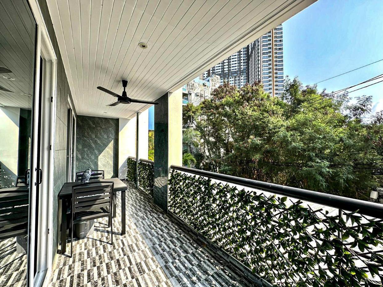 picture 2 Bedroom Condo for Sale at Regent Pratamnak Pattaya - 10/14