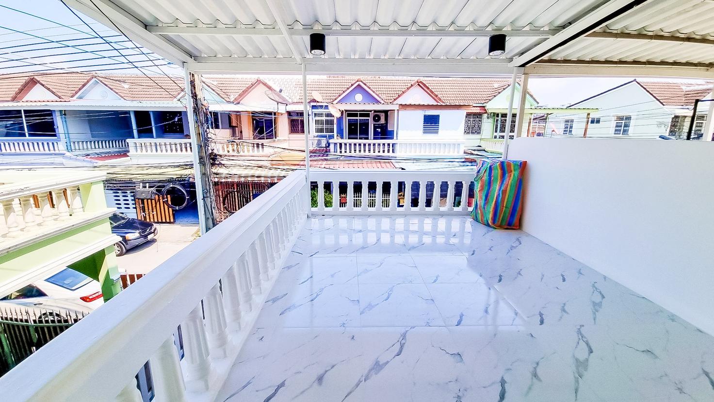 picture Townhome for Sale Central Pattaya Large Layout High Rental Yield - 10/12