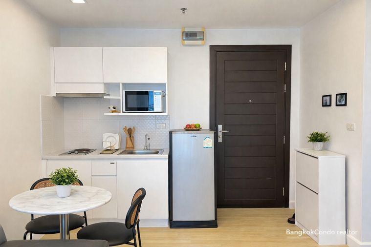 picture 🌸 Cozy Room For Rent 📌 Thru Thonglor Condominium (Line: @rent2022) | Near MRT Phetchaburi  ✨ Ready to move in! ✨ 📌 Ref Code: A11147 - 7/14
