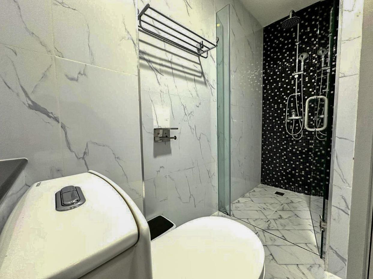 picture 2 Bedroom Condo for Sale at Regent Pratamnak Pattaya - 14/14