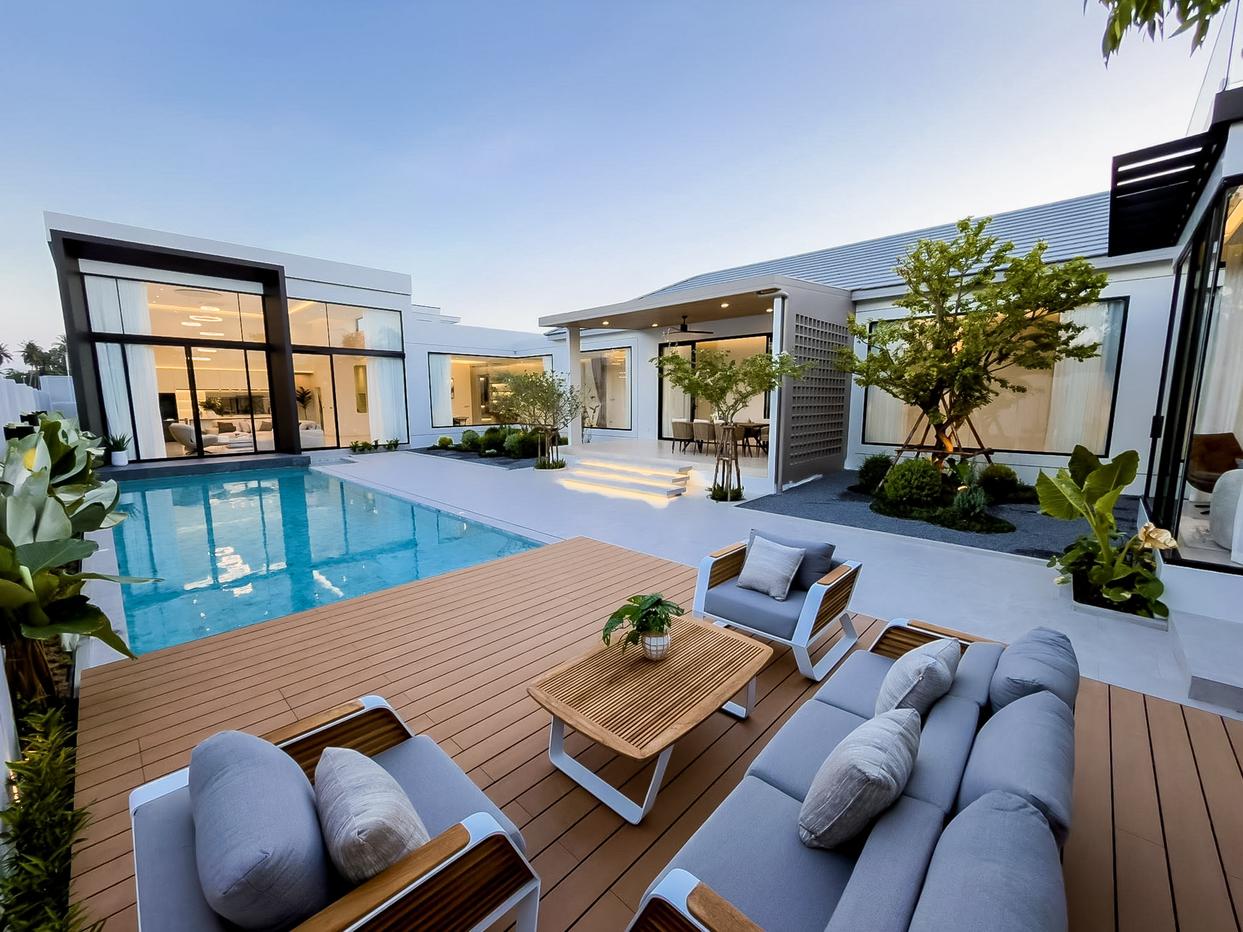 รูป Pool Villa for Sale East Pattaya Luxury 4 Bedroom High Ceiling - รูปที่ 16/16