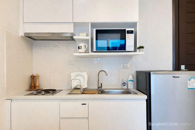 picture 🌸 Cozy Room For Rent 📌 Thru Thonglor Condominium (Line: @rent2022) | Near MRT Phetchaburi  ✨ Ready to move in! ✨ 📌 Ref Code: A11147 - 8/14
