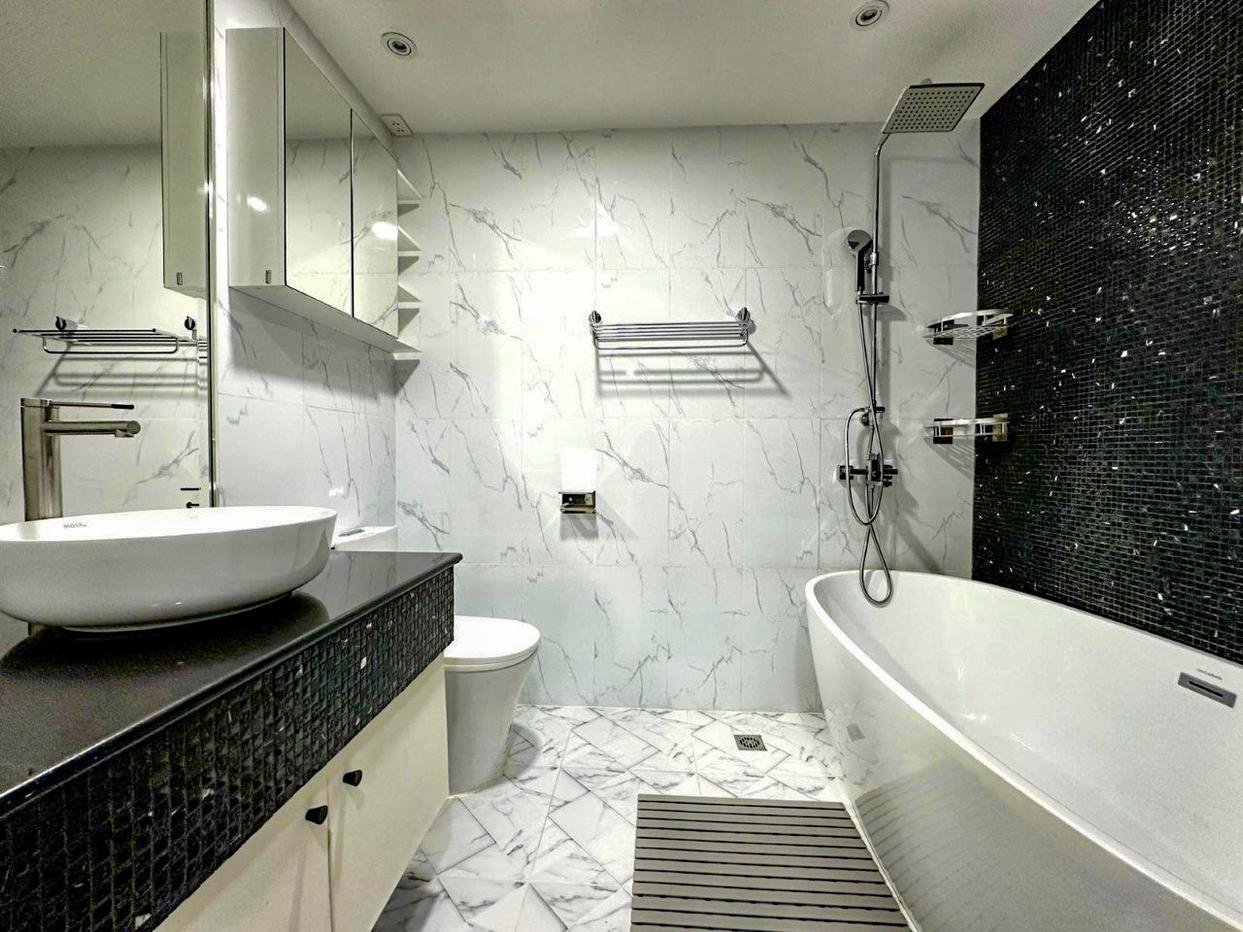 picture 2 Bedroom Condo for Sale at Regent Pratamnak Pattaya - 13/14