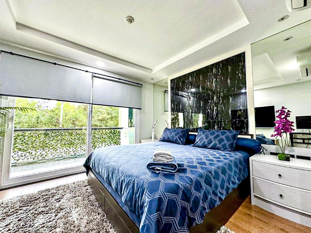picture 2 Bedroom Condo for Sale at Regent Pratamnak Pattaya - 8/14