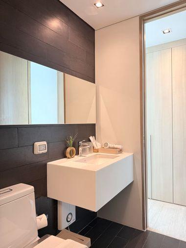 รูป ขายคอนโดตากอากาศสุดหรู ราคาถูกที่สุดในโครงการ Veranda Residence Pattaya (วีรันดา เรสซิเดนซ์ พัทยา) วิวทะเล บรรยากาศร่มรื่น เหมาะสำหรับพักผ่อนและลงทุน - รูปที่ 9/12