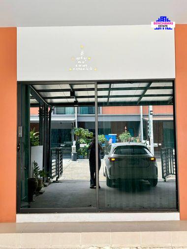 รูป ขายทาวน์โฮม 2 ชั้น สไตล์ Modern ราคาถูกที่สุดในโครงการ Siri Place Kalapapruek - Sathorn (สิริ เพลส กัลปพฤกษ์ – สาทร) ใกล้รถไฟฟ้าMRT บางแค - รูปที่ 2/31