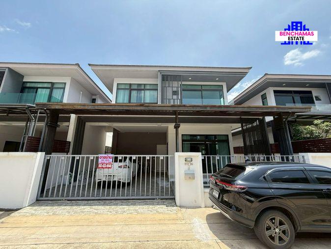 รูป ขาย บ้านแฝด ราคาถูกที่สุดในโครงการ Aura Luxe Ramkhamhaeng 94 ออรา ลักซ์ รามคำแหง 94 เฟอร์นิเจอร์ครบชุด ใกล้ MRT สายสีส้ม สถานีสัมมากร - รูปที่ 1/12