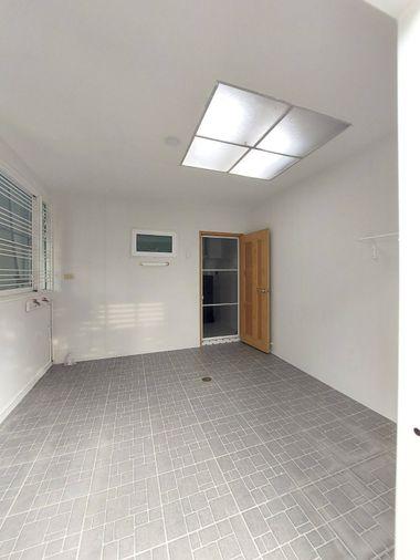 รูป ขาย บ้านเดี่ยว 2 ชั้น หลังริม Alisha Suksawat-Pracha Uthit (หมู่บ้านอลิชา สุขสวัสดิ์-ประชาอุทิศ) ต่อเติมครบ พร้อมหิ้วกระเป๋าเข้าอยู่! - รูปที่ 24/27