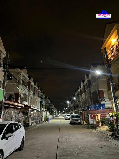 รูป ขายทาวน์โฮม 3 ชั้น สวยทำเลดี ติดถนนนวลจันทร์ Diamond Grand Ville (หมู่บ้านไดมอนด์แกรนด์วิลล์) ใกล้รถไฟฟ้าสายสีชมพู สถานี กม.6 - รูปที่ 22/22