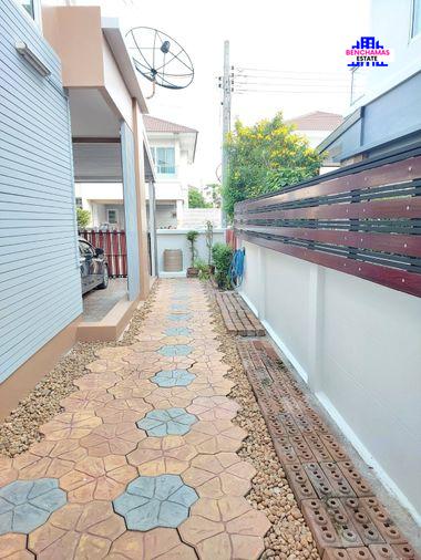 รูป ขาย บ้านเดี่ยว 2 ชั้น หลังริม Alisha Suksawat-Pracha Uthit (หมู่บ้านอลิชา สุขสวัสดิ์-ประชาอุทิศ) ต่อเติมครบ พร้อมหิ้วกระเป๋าเข้าอยู่! - รูปที่ 20/27