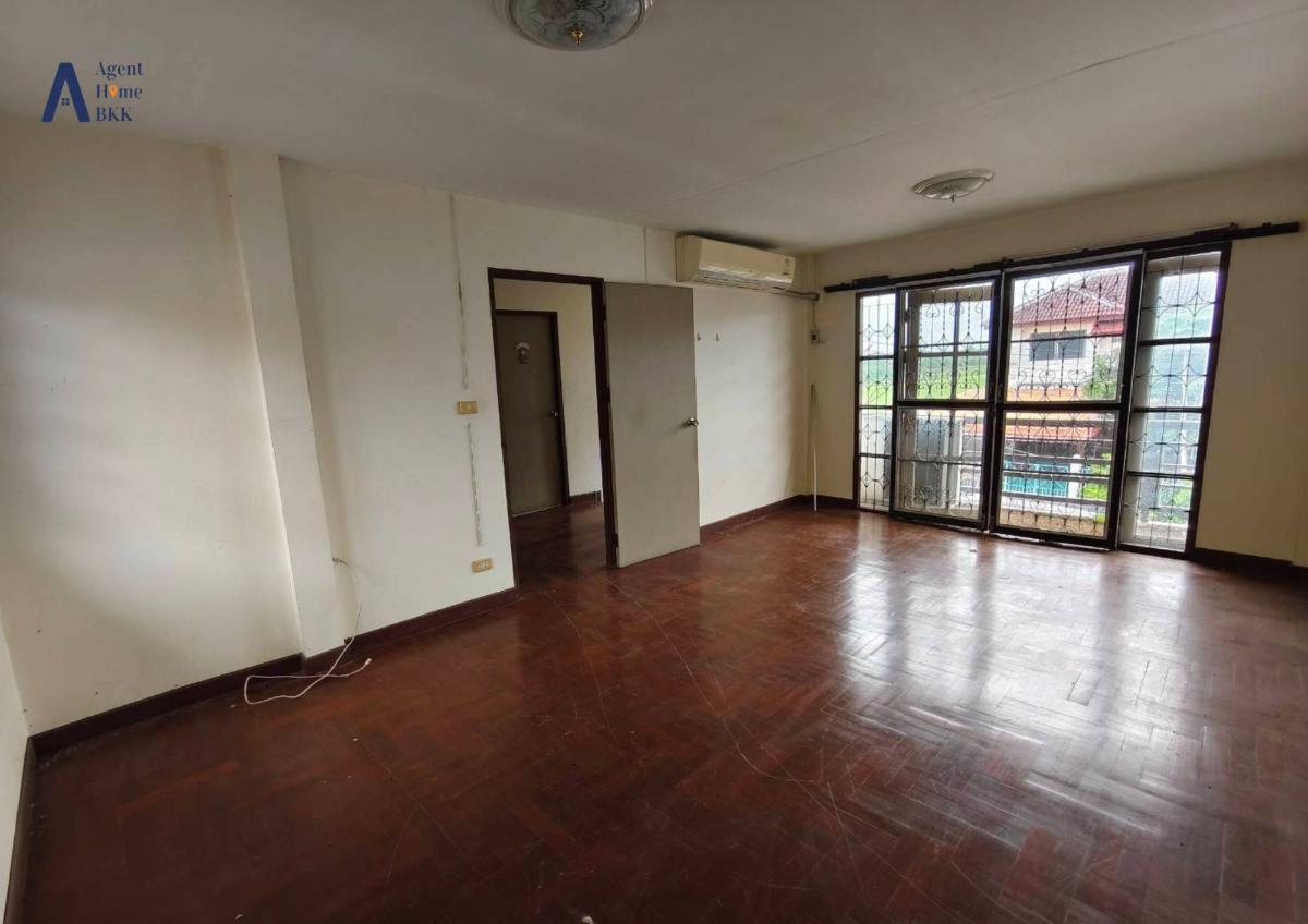 รูป ขายบ้านเดี่ยว Lake Garden Home ลาดกระบัง 2 ชั้น ทำเลดี ใกล้สนามบินสุวรรณภูมิ (Rt-01)  - รูปที่ 13/14
