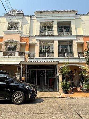รูป ขายทาวน์โฮม 3 ชั้น บ้านสวยสภาพดี หมู่บ้านปริญลักษณ์ เพชรเกษม 69 (Prinyaluck Phetkasem 69) อยู่ฟรีไม่ต้องจ่ายค่าส่วนกลาง! ใกล้รถไฟฟ้า MRT หลักสอง - รูปที่ 2/14