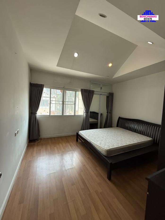 รูป ขายทาวน์โฮม 3 ชั้น บ้านสวยสภาพดี หมู่บ้านปริญลักษณ์ เพชรเกษม 69 (Prinyaluck Phetkasem 69) อยู่ฟรีไม่ต้องจ่ายค่าส่วนกลาง! ใกล้รถไฟฟ้า MRT หลักสอง - รูปที่ 10/14
