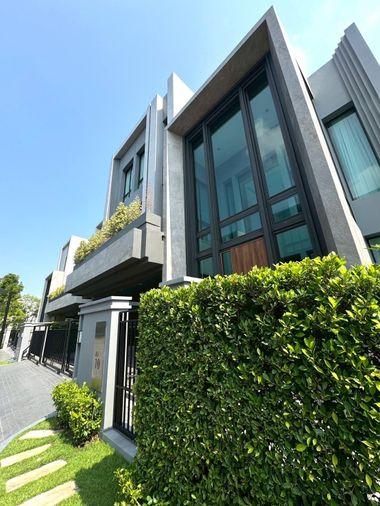 รูป 🏠 ขายบ้าน : Grand Bangkok Boulevard Rama9 - Krungthepkritha (แกรนด์ บางกอก บูเลอวาร์ด พระราม 9 - กรุงเทพกรีฑา)   รหัสทรัพย์ | 📌LNP-H964  - รูปที่ 8/26