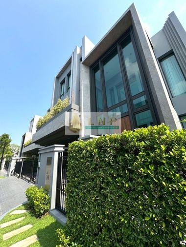 รูป 🏠 ขายบ้าน : Grand Bangkok Boulevard Rama9 - Krungthepkritha (แกรนด์ บางกอก บูเลอวาร์ด พระราม 9 - กรุงเทพกรีฑา) รหัสทรัพย์ | 📌LNP-H964 - รูปที่ 8/26