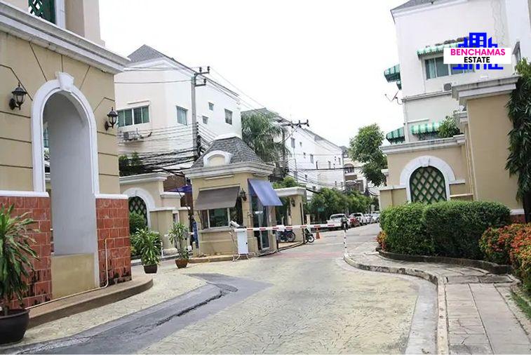 รูป ขายทาวน์โฮม 3 ชั้น บ้านสวยสภาพดี หมู่บ้านปริญลักษณ์ เพชรเกษม 69 (Prinyaluck Phetkasem 69) อยู่ฟรีไม่ต้องจ่ายค่าส่วนกลาง! ใกล้รถไฟฟ้า MRT หลักสอง - รูปที่ 14/14