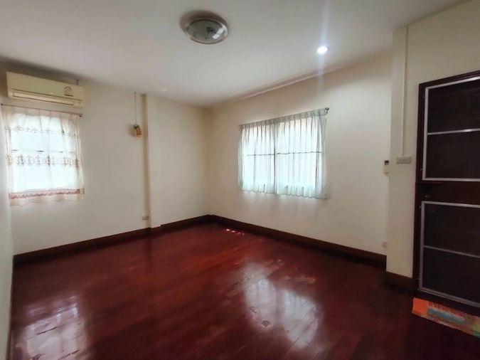 picture Single House for Sell : Rangsiya Village, Udomsuk 58 (Rt-01) - 25/31