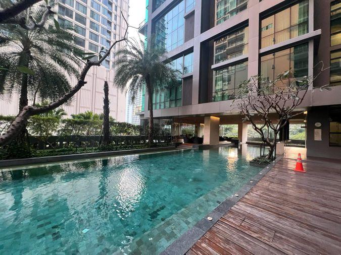 รูป 🔥ขายพร้อมผู้เช่าราคา 7.5 ล้านบาท🔥เดอะ รูม สุขุมวิท 21 (1 ห้องนอน 1 ห้องน้ำ) ขนาด 51.35 ตรม.✨ราคาดีมาก📢 Line ID : @sanhaproperty📲095-6922871  - รูปที่ 16/20