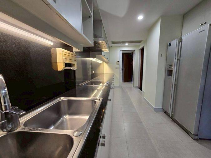 picture Supreme Residence    Over 400 sq.m. of usable space.  3 bedrooms, 3 bathrooms. - 29/45