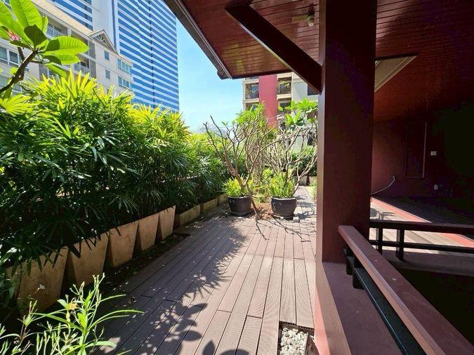 picture Supreme Residence    Over 400 sq.m. of usable space.  3 bedrooms, 3 bathrooms. - 45/45