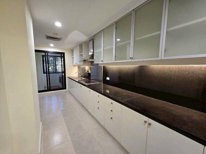 picture Supreme Residence    Over 400 sq.m. of usable space.  3 bedrooms, 3 bathrooms. - 26/45