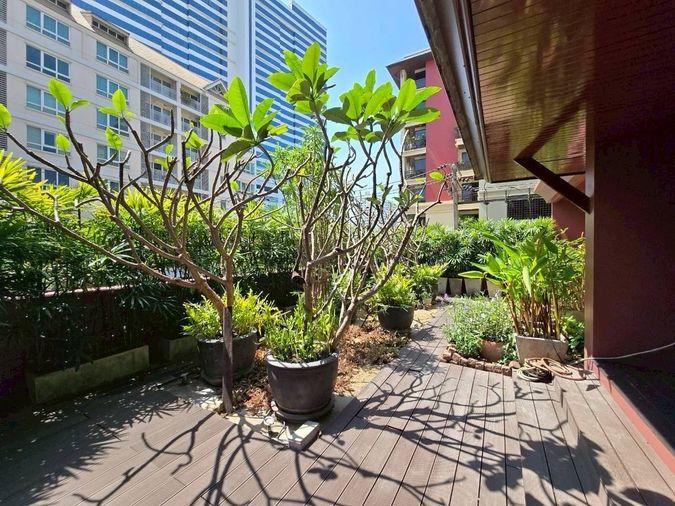 picture Supreme Residence    Over 400 sq.m. of usable space.  3 bedrooms, 3 bathrooms. - 43/45
