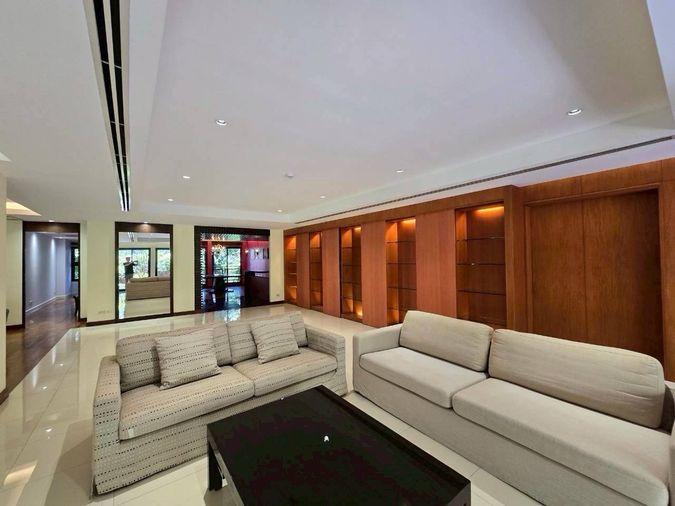 picture Supreme Residence    Over 400 sq.m. of usable space.  3 bedrooms, 3 bathrooms. - 2/45